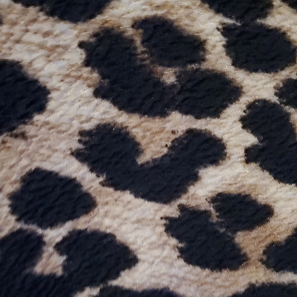 David Meister Animal Print Dress With gathered Waist. Sleeveless. Size 4 - Picture 4 of 6